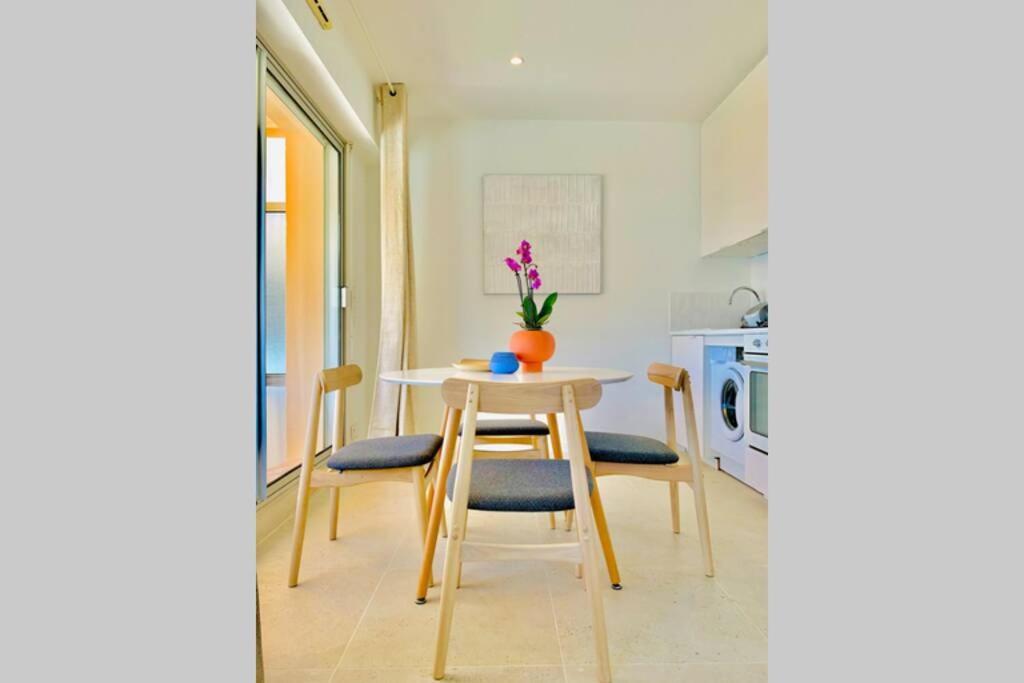 Antheor - Vue Exceptionnelle - Refait A Neuf 4 Couchages Apartment Saint-Raphael  Exterior photo